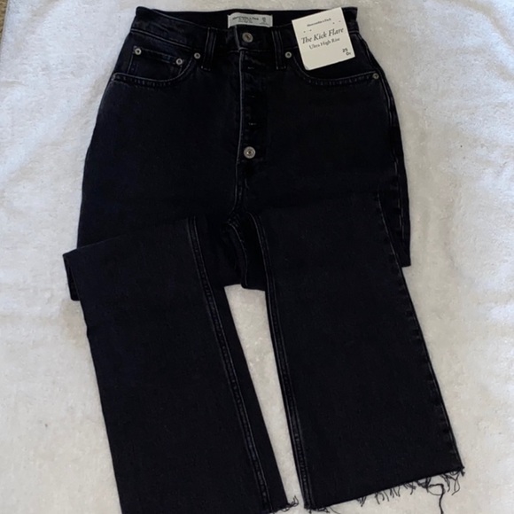 Abercrombie & Fitch Denim - NEW (WITH TAGS) Abercrombie Flare High Rise